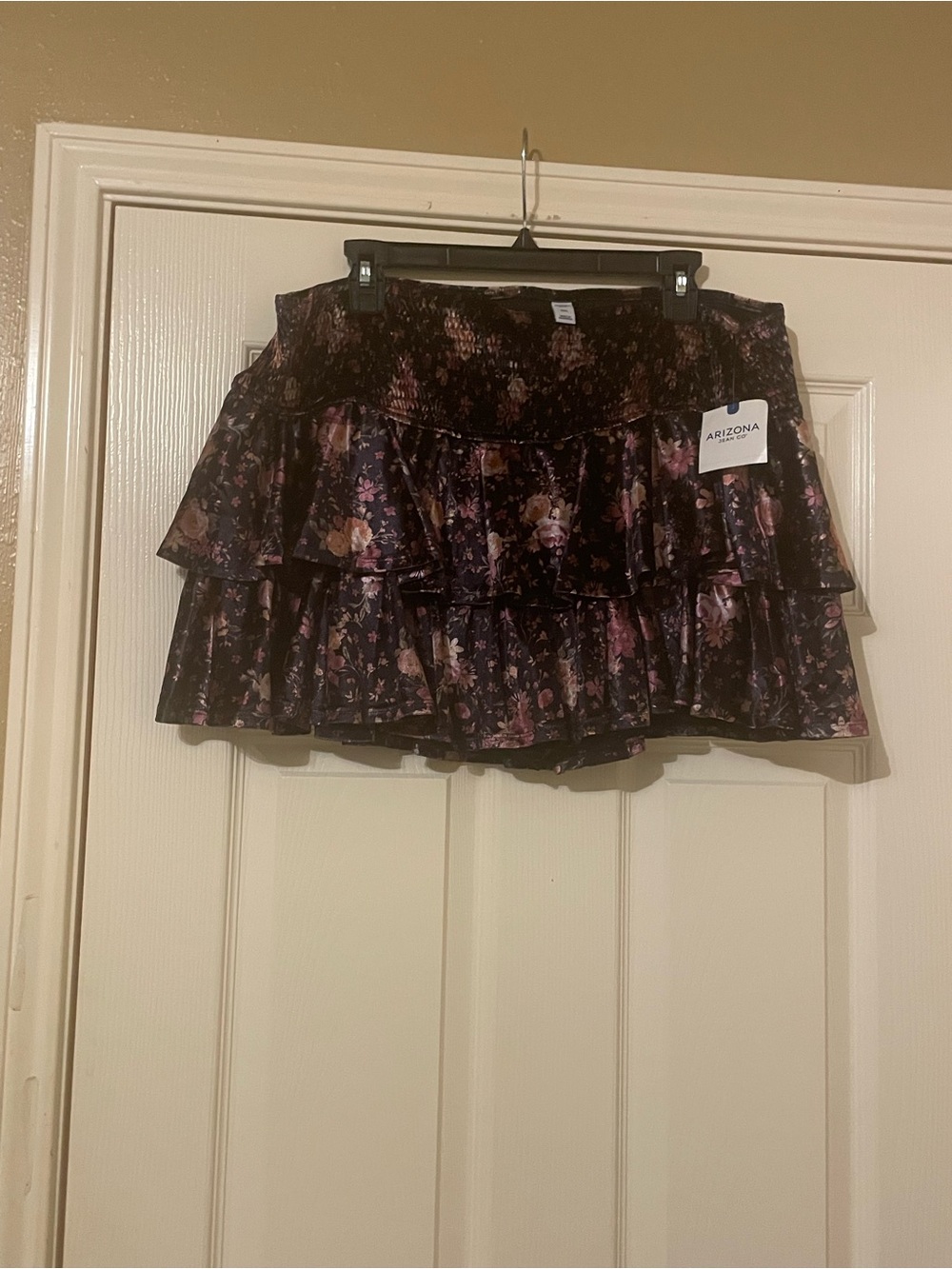 Arizona Jean Company Floral Tiered Mini Skirt - Black with Pink Floral Size: XXL